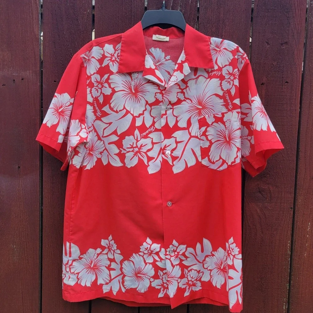 Aikane Hawaii Mens Vintage Red Hibiscus Floral Aloha Camp Shirt Style Medium